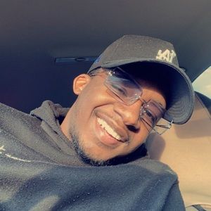 Meet your Posher, Devonte